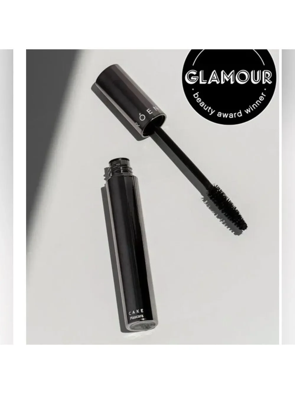 Cake Mascara in Black Noir by Roen